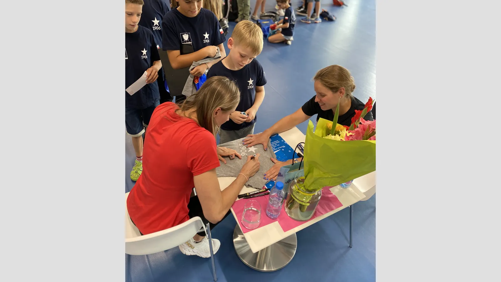 1B6E47BA-0067-411E-B1B6-0BF0804270C9